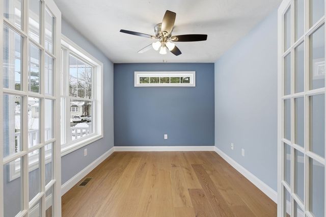 9 Michelle Drive, Nashua, NH 03062