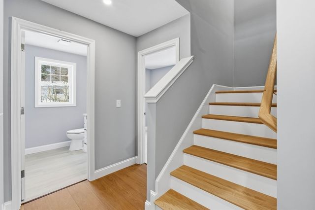 9 Michelle Drive, Nashua, NH 03062