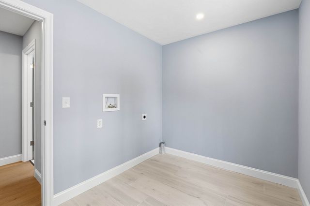 9 Michelle Drive, Nashua, NH 03062