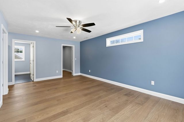 9 Michelle Drive, Nashua, NH 03062