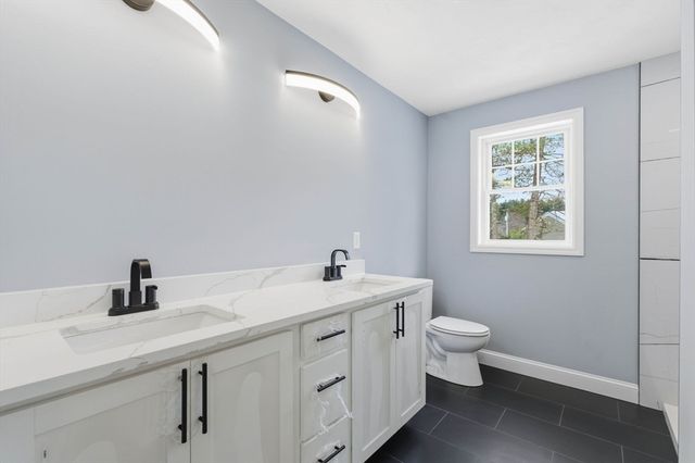 9 Michelle Drive, Nashua, NH 03062