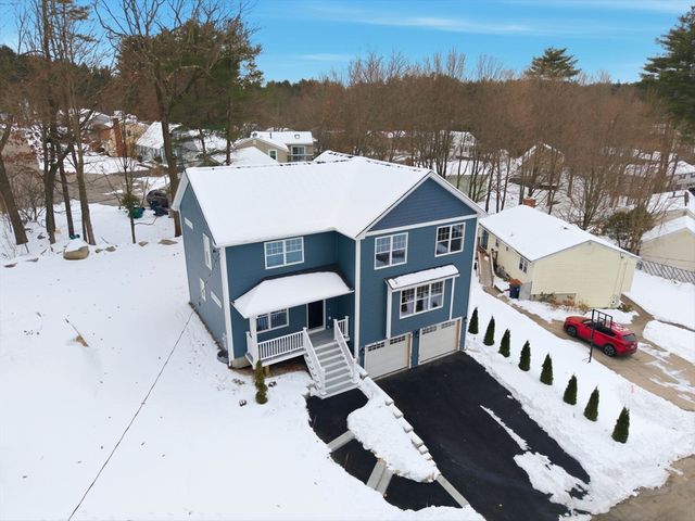 9 Michelle Drive, Nashua, NH 03062