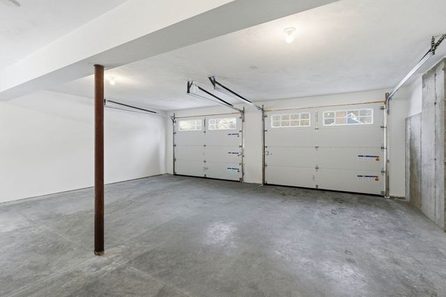 9 Michelle Drive, Nashua, NH 03062