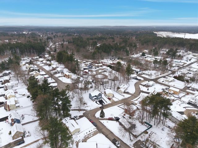 9 Michelle Drive, Nashua, NH 03062