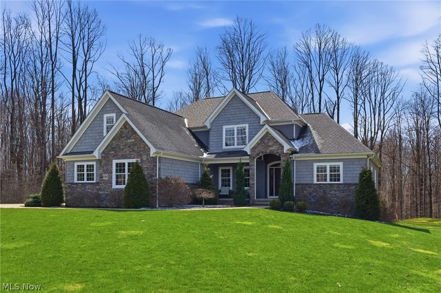 10900 Angela Drive, Kirtland, OH 44094