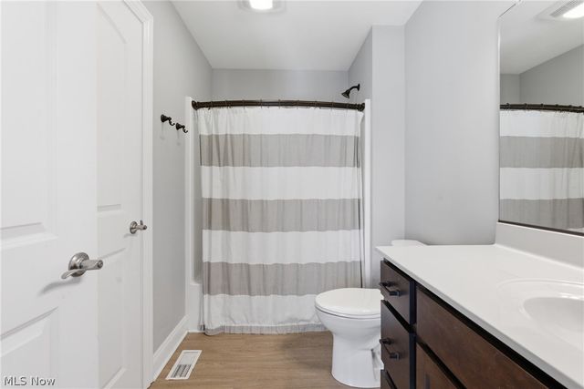 10900 Angela Drive, Kirtland, OH 44094