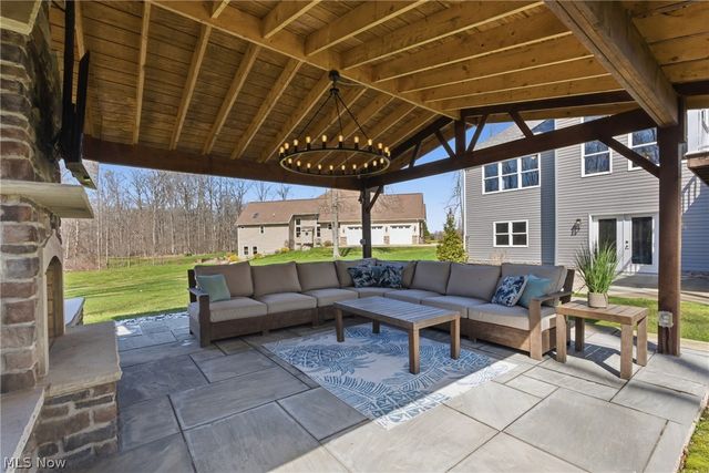 10900 Angela Drive, Kirtland, OH 44094