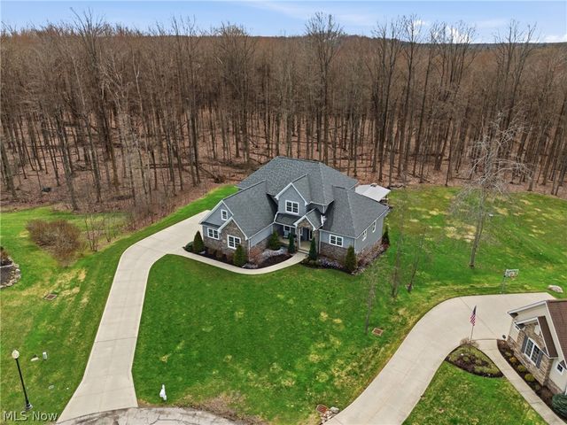 10900 Angela Drive, Kirtland, OH 44094