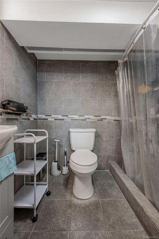 1381 Chandler Street, Far Rockaway, NY 11691