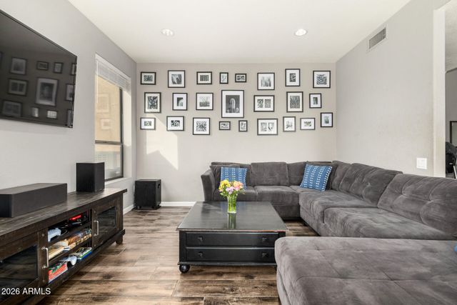 9077 E BUTHERUS Drive, Scottsdale, AZ 85260