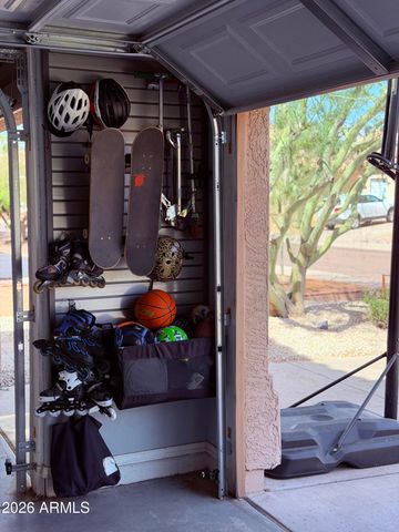 9077 E BUTHERUS Drive, Scottsdale, AZ 85260