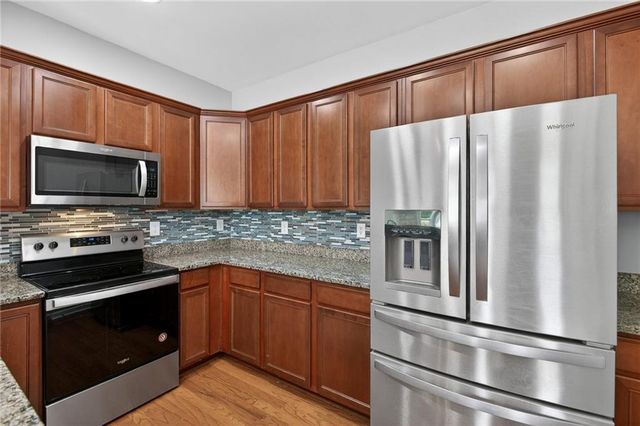 212 Stone Park Drive, Woodstock, GA 30188