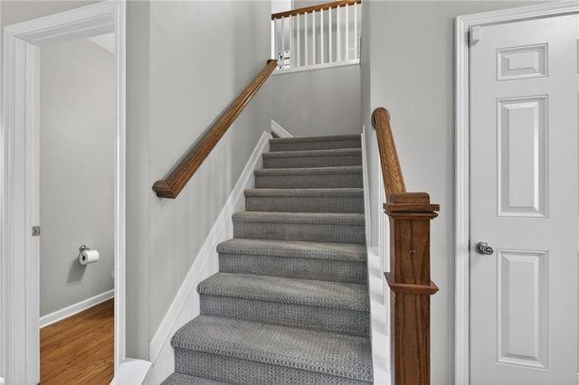 212 Stone Park Drive, Woodstock, GA 30188