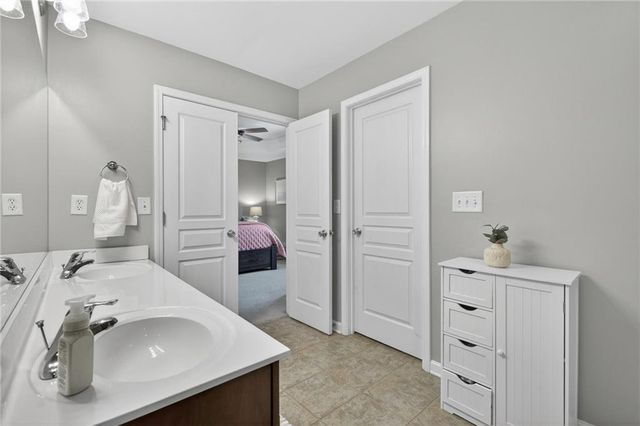 212 Stone Park Drive, Woodstock, GA 30188