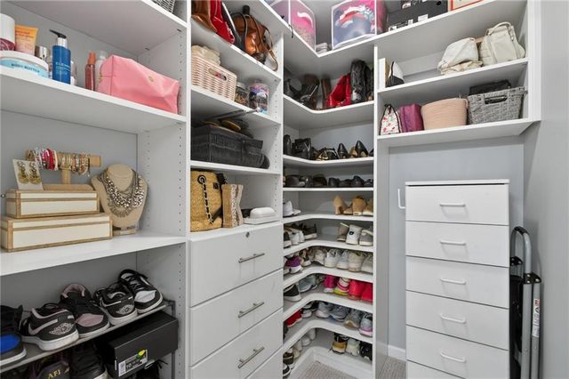 212 Stone Park Drive, Woodstock, GA 30188