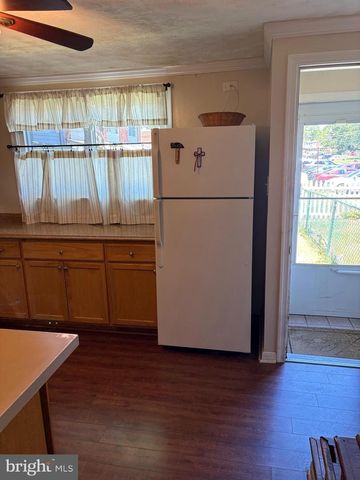 1021 FREDONIA CT, Baltimore, MD 21227