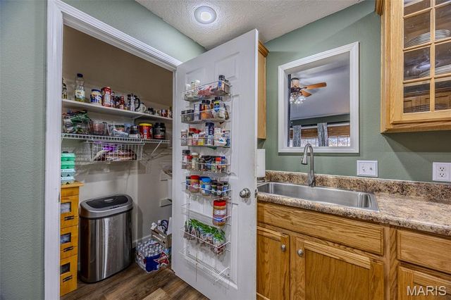 21046 Larson Road, Waynesville, MO 65583