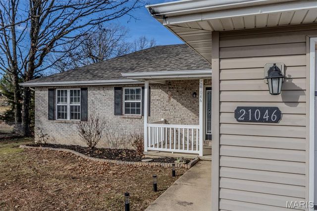 21046 Larson Road, Waynesville, MO 65583