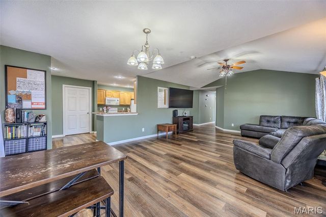 21046 Larson Road, Waynesville, MO 65583