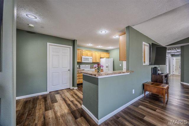 21046 Larson Road, Waynesville, MO 65583