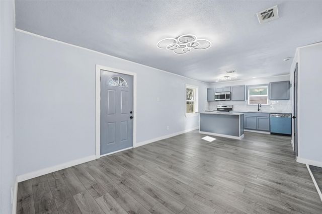 3922 Rainier Street, Irving, TX 75062