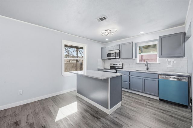 3922 Rainier Street, Irving, TX 75062