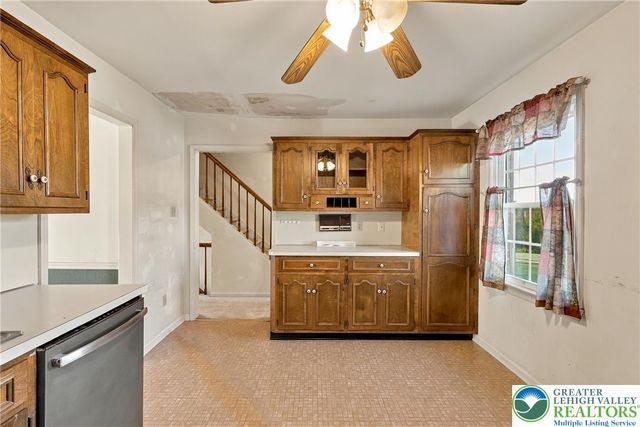 1101 Barnside Road, Lower Macungie Twp, PA 18103