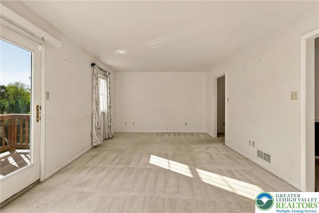 1101 Barnside Road, Lower Macungie Twp, PA 18103