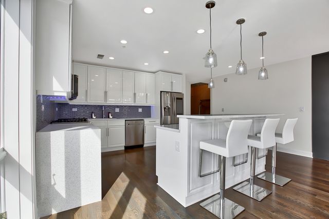 1444 N Orleans Street 9PHK, Chicago, IL 60610