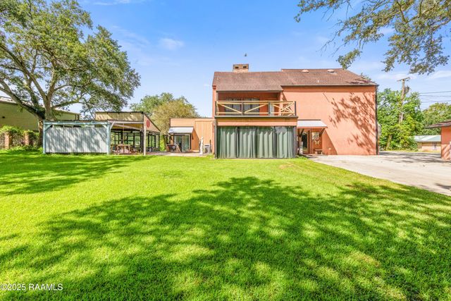 237 Aline Drive, Breaux Bridge, LA 70517