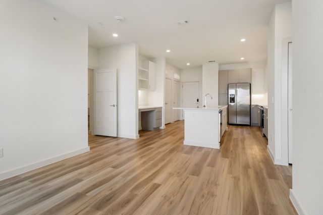 405 N Ewing Avenue 308, Dallas, TX 75203