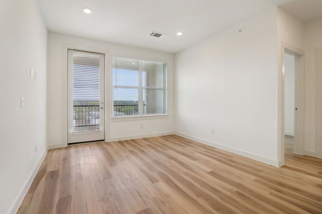 405 N Ewing Avenue 308, Dallas, TX 75203