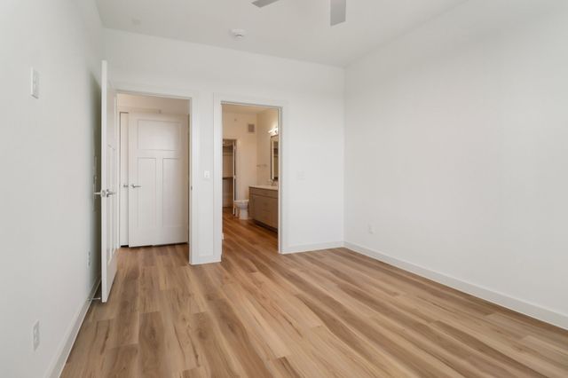 405 N Ewing Avenue 308, Dallas, TX 75203