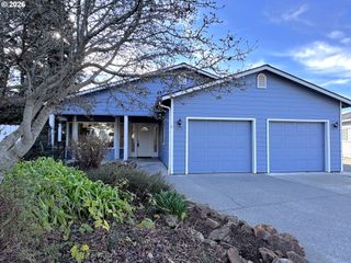 518 ROSICHELLI Dr, Brookings, OR 97415