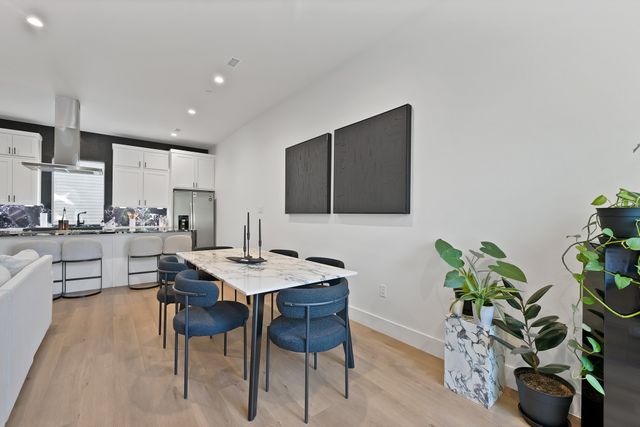 2139 Mail Avenue 102, Dallas, TX 75235