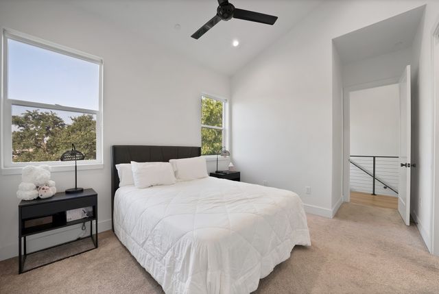2139 Mail Avenue 102, Dallas, TX 75235