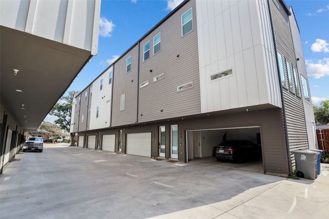 2139 Mail Avenue 102, Dallas, TX 75235