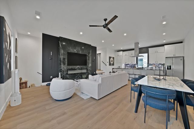 2139 Mail Avenue 102, Dallas, TX 75235