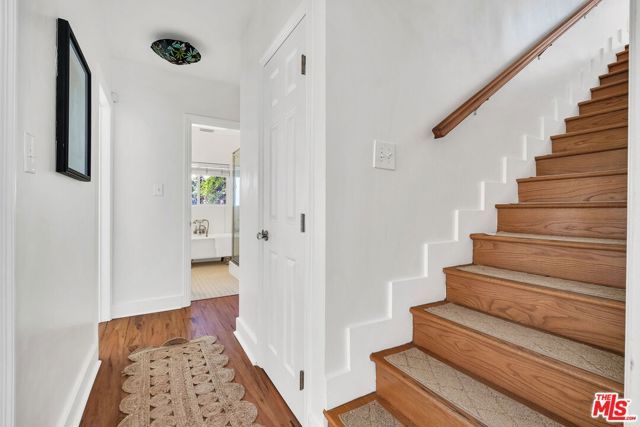 851 S Orange Drive, Los Angeles, CA 90036