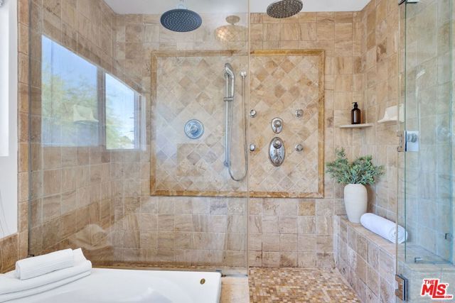 851 S Orange Drive, Los Angeles, CA 90036