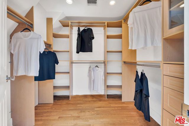 851 S Orange Drive, Los Angeles, CA 90036