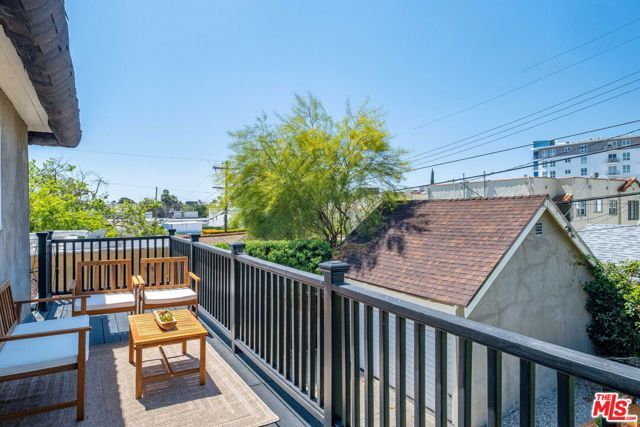 851 S Orange Drive, Los Angeles, CA 90036