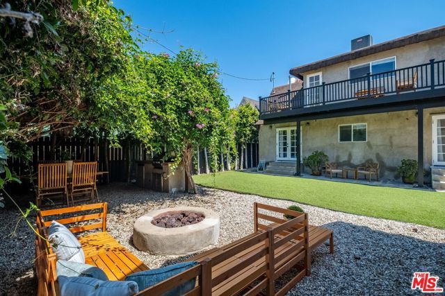 851 S Orange Drive, Los Angeles, CA 90036