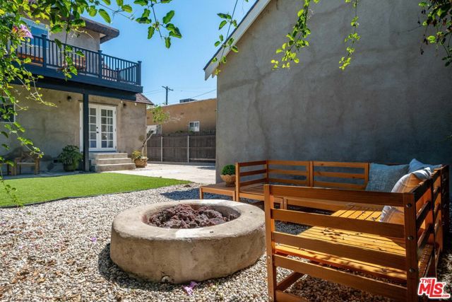 851 S Orange Drive, Los Angeles, CA 90036