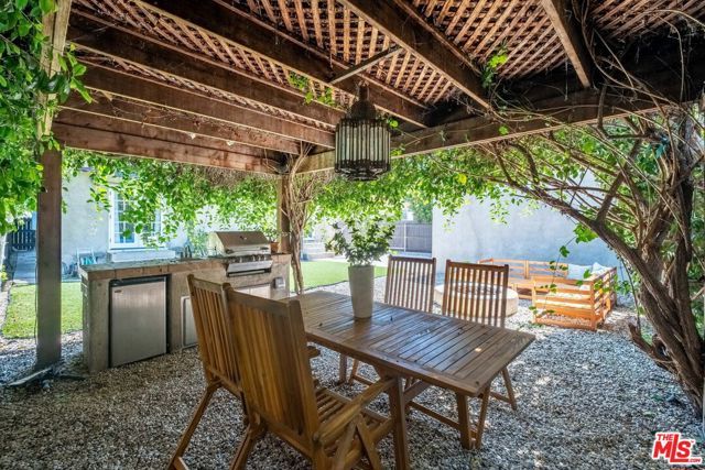 851 S Orange Drive, Los Angeles, CA 90036