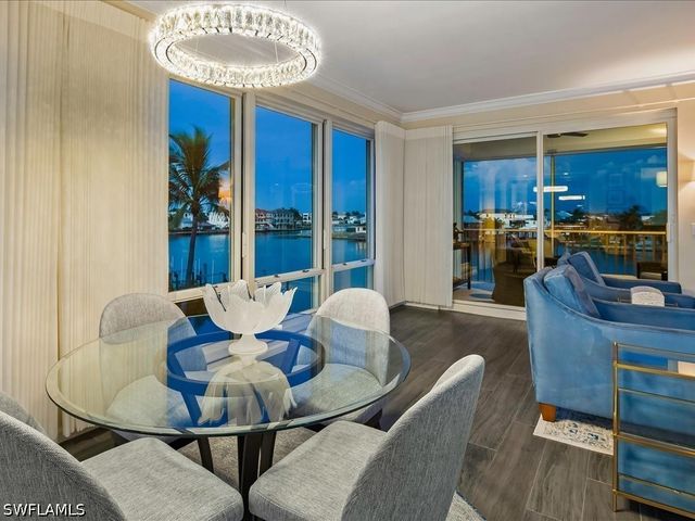 9790 Gulf Shore DR 204, Naples, FL 34108