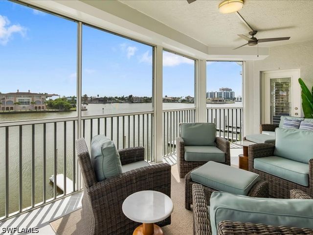 9790 Gulf Shore DR 204, Naples, FL 34108
