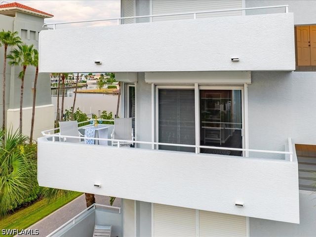 9790 Gulf Shore DR 204, Naples, FL 34108