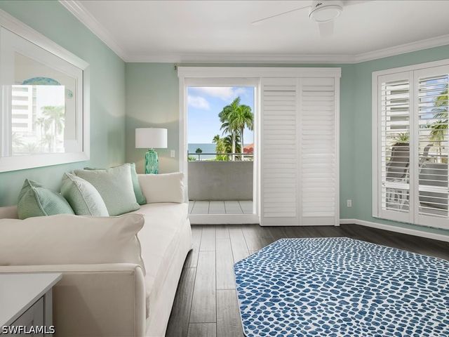 9790 Gulf Shore DR 204, Naples, FL 34108