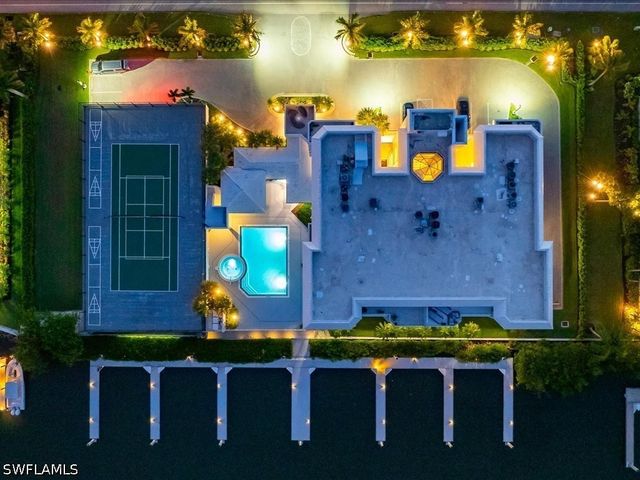 9790 Gulf Shore DR 204, Naples, FL 34108